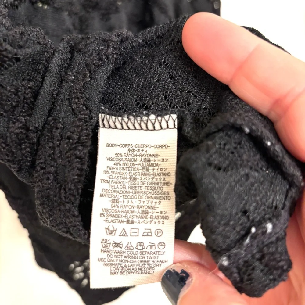 Free People Black Lace Stretch Top Size Medium Peplum Romantic Boho Feminine - Picture 9 of 10